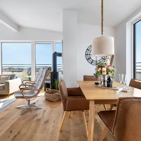 Ocean Queen- Penthouse, Balkon, Ostseeblick, Kamin 奥尔本尼兹